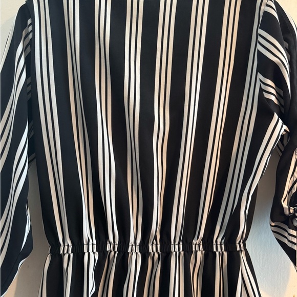 Elegant Striped Mini Dress in Black and White - Picture 6 of 8